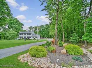 160 Erica Dr, Saylorsburg, PA 18353