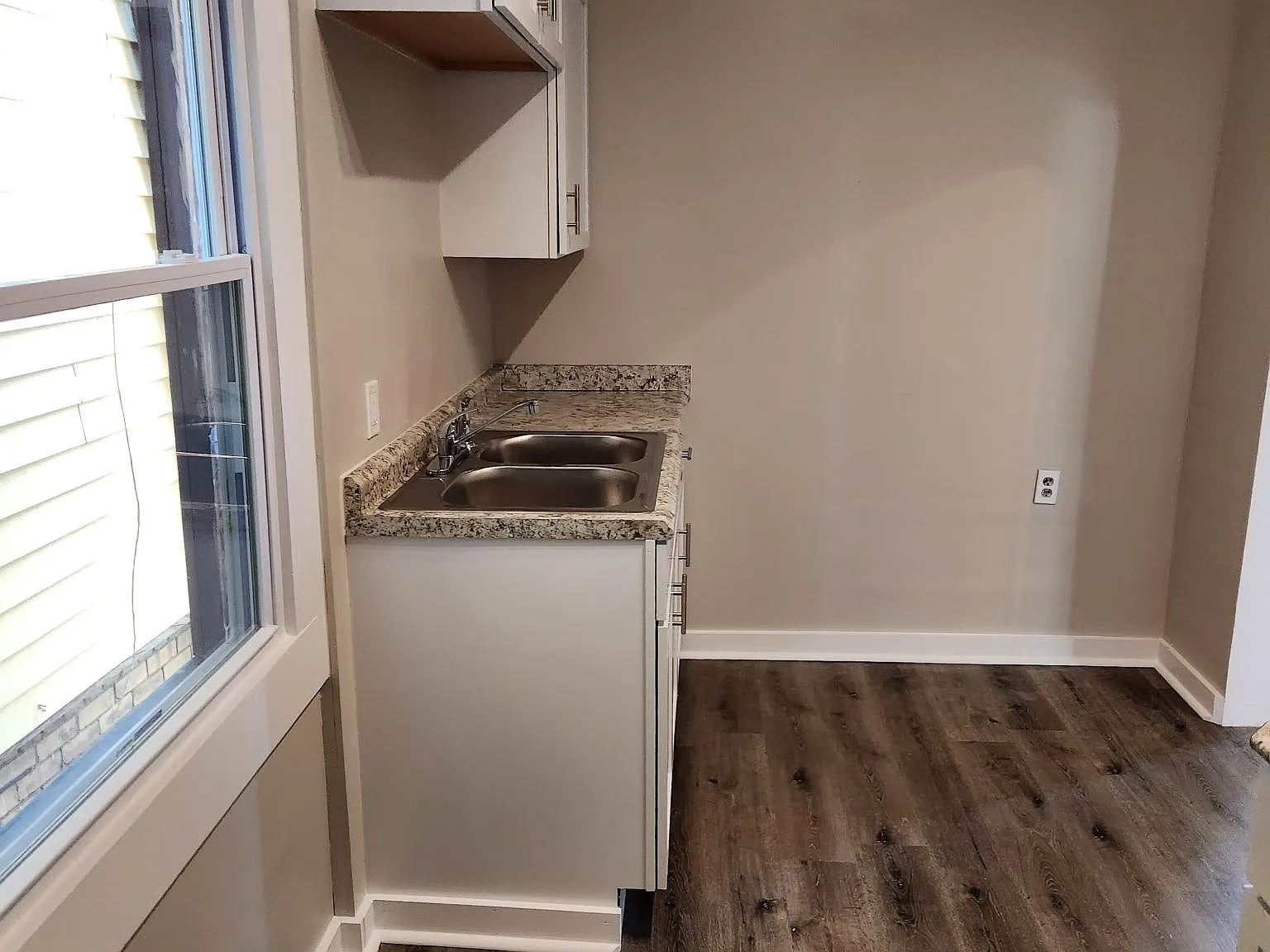 620 Olive Ln — Photo 4