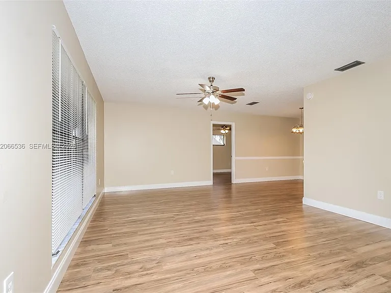 1434 SW Broadview St — Photo 5