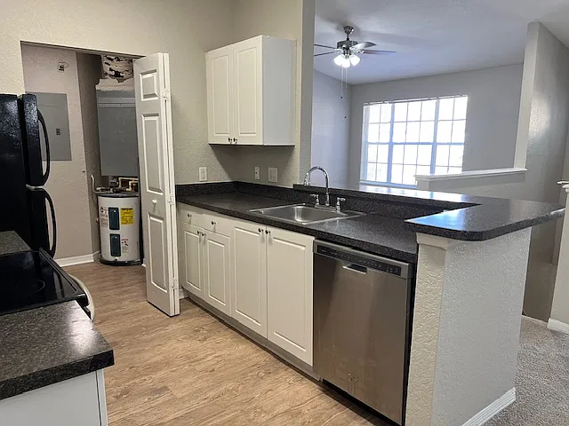 2 bed, 1170 sqft, $1,750 — Photo 2