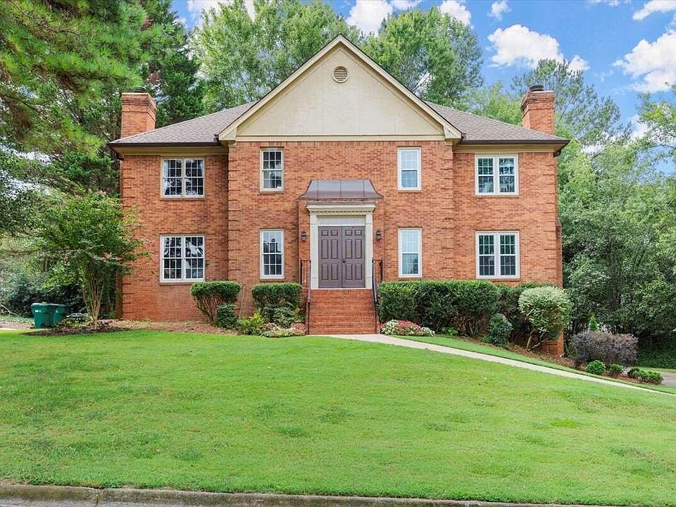 1st image of 610 Corbin Lake Ct