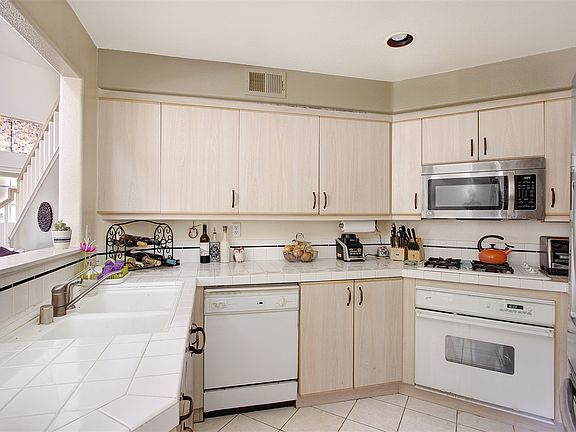 4th image of 12061 Tivoli Park Row Unit 5