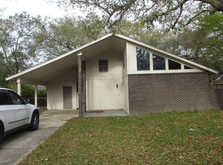 1533 S 10th St, Ocean Springs, MS 39564