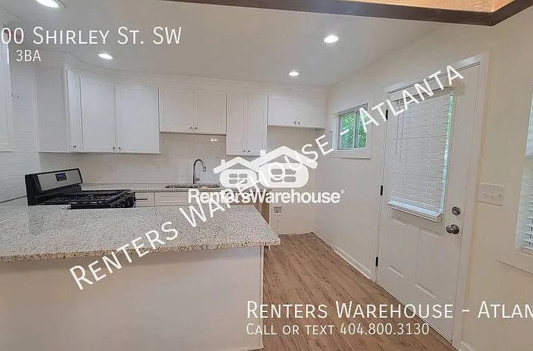 1700 Shirley St SW — Photo 4