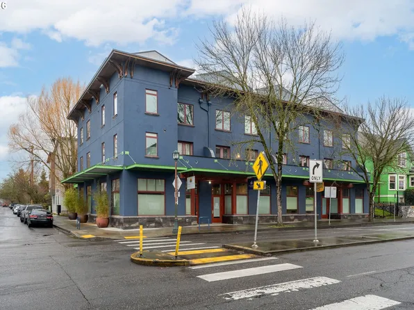 325 NE Graham St APT 7, Portland, OR 97212