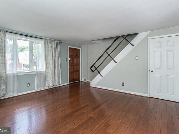 4th image of 8606 Bridle Rd