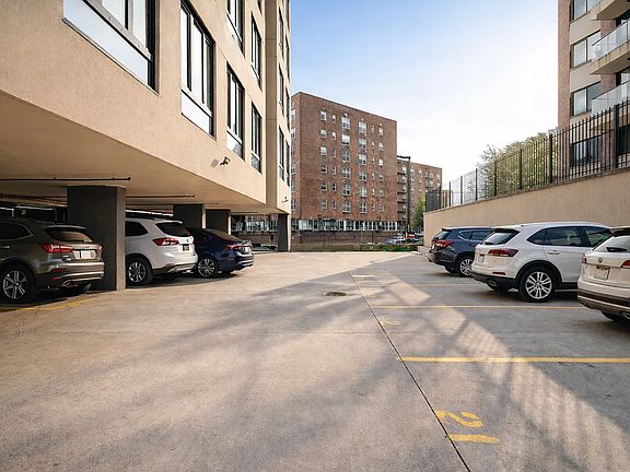 4th image of 138-25 Barclay Ave #606
