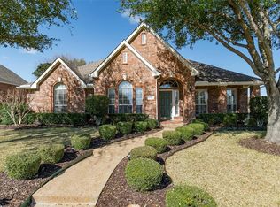 501 Water Oak Dr, Garland, TX 75044