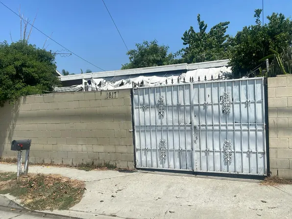 1617 E Greenleaf Blvd, Compton, CA 90221