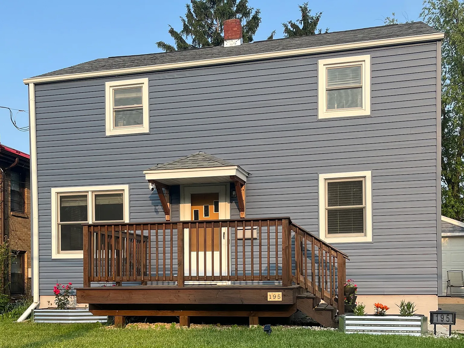 195 S Fair Oaks Ave — Photo 1