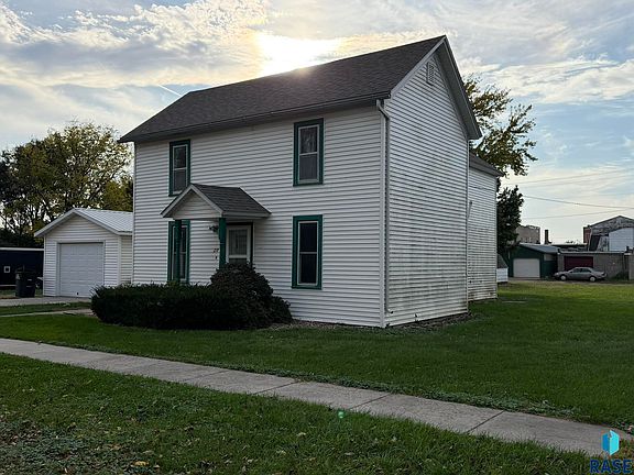 3rd image of 217 S High St