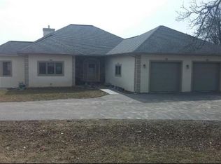 S3791 Grote Hill Rd, Reedsburg, WI 53959