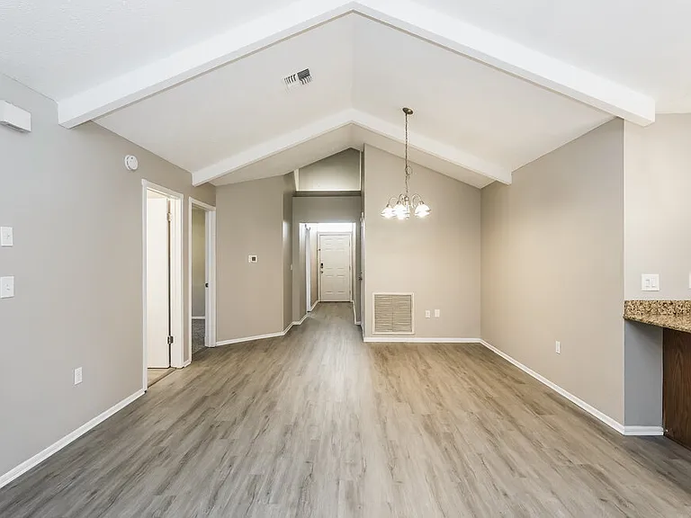 13403 Woodward Dr — Photo 4