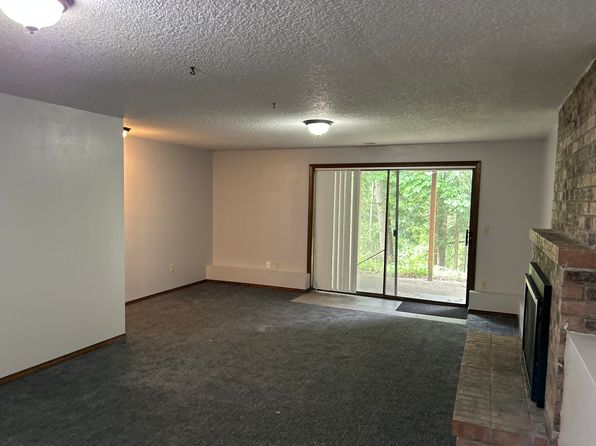144 NE Olvera Ct, Gresham, OR 97030