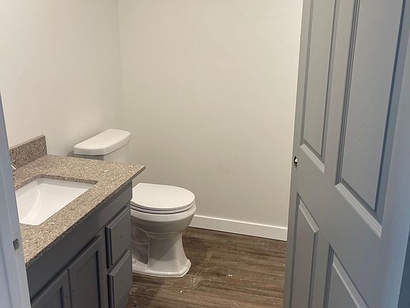 4th image of 1122 S Quaker Ave #1