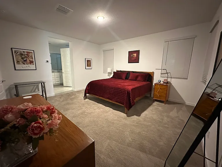 Large main bedroom