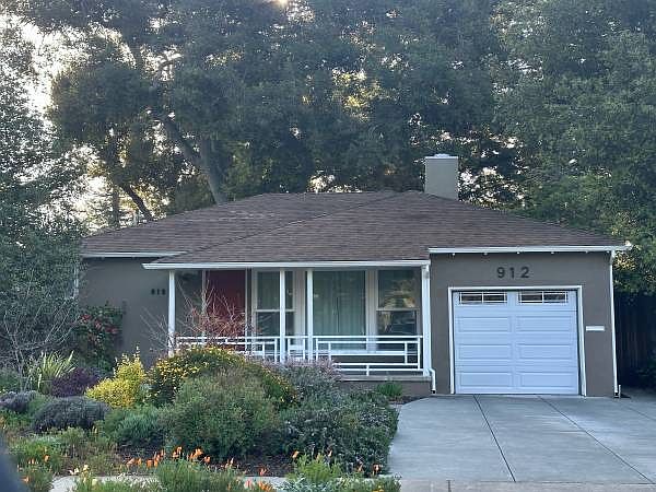 1st image of 912 Peggy Ln