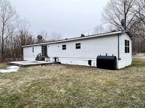 138 Rasbach Rd, Clayville, NY 13322