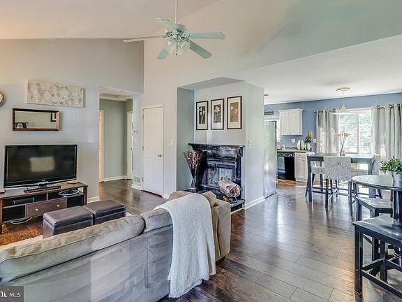 2nd image of 127 Piano Dr