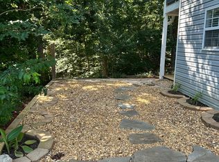 2952 Lake Hollow Rd, Gainesville, GA 30501