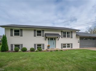 845 9th St NE, North Canton, OH 44720