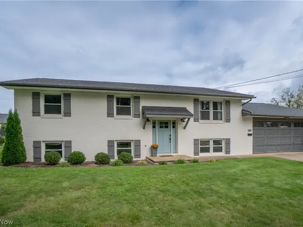 845 9th St NE, North Canton, OH 44720