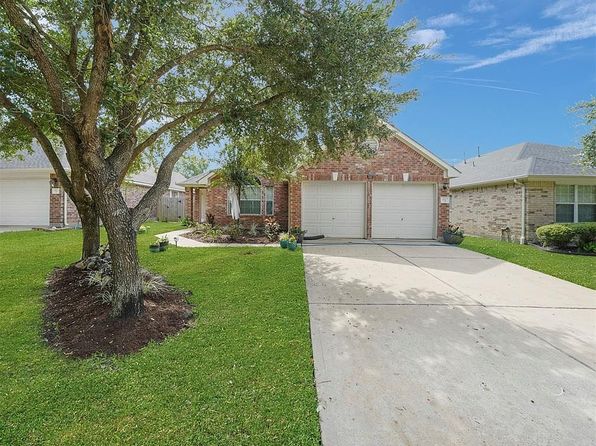 1415 Rogers Lake Ln