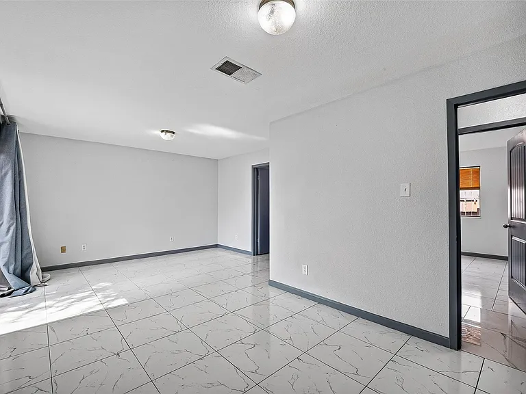10911 Pecan Dr — Photo 16