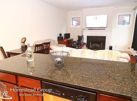 4th image of 4325 N Ashland Ave APT 002