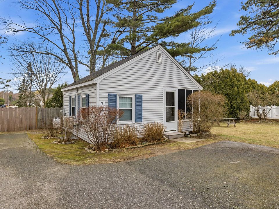 1st image of 1413 Post Road #7