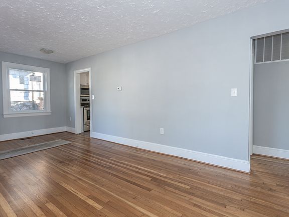 5th image of 303 Piedmont Ave