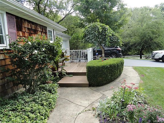 3rd image of 4582 Marie Dr