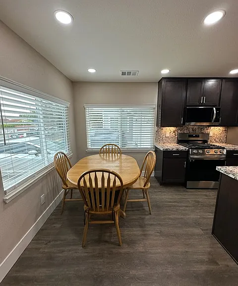 111 Francisco Villa Dr — Photo 3