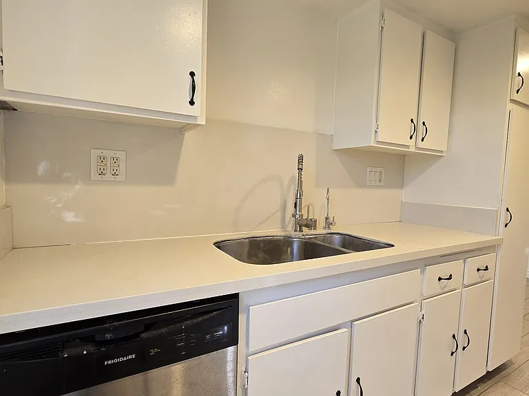 1060 S Idaho St #48 — Photo 7