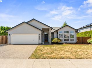18857 Paulsen Dr, Oregon City, OR 97045