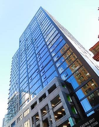 4th image of 307 W Illinois St #1502