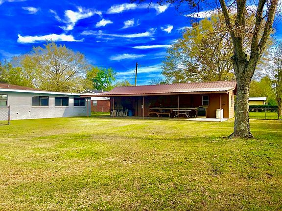 2nd image of 4705 Carolyn Dr