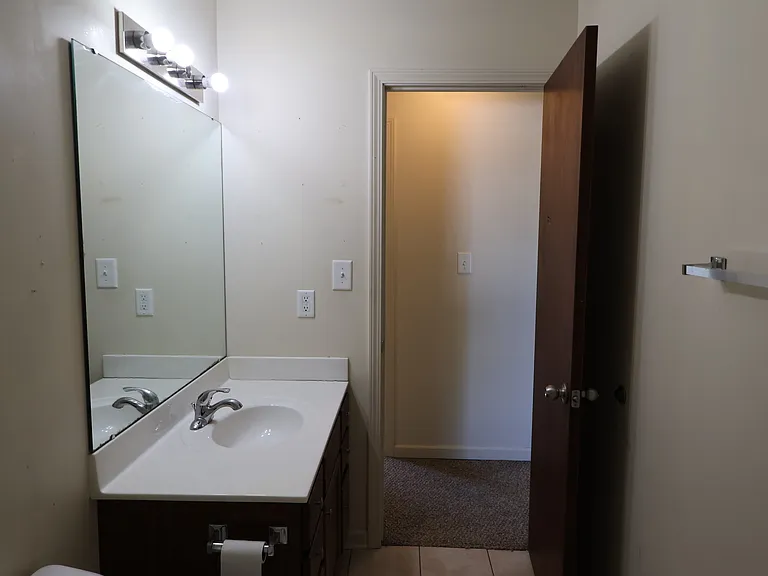 1427 Sycamore St #1 — Photo 50
