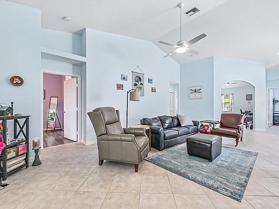 5th image of 7904 Laina Ln APT 3