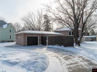 925 E Main St, Mankato, MN 56001