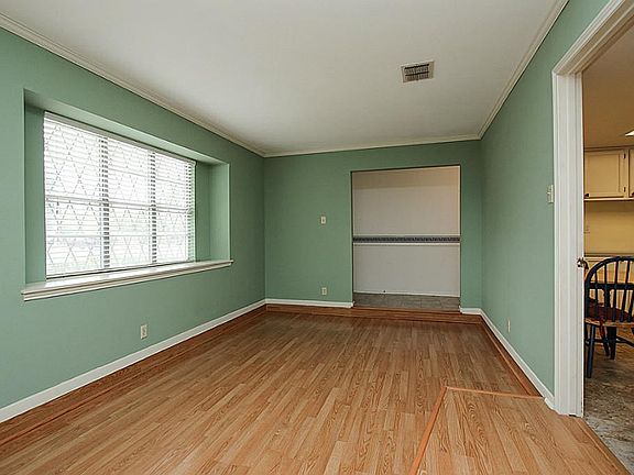 4th image of 12010 Sela Ln