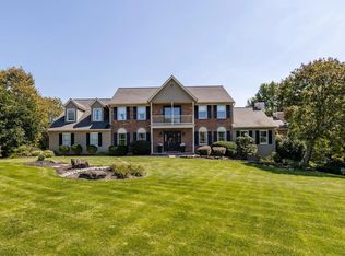 28 Twin Pines Rd, Downingtown, PA 19335