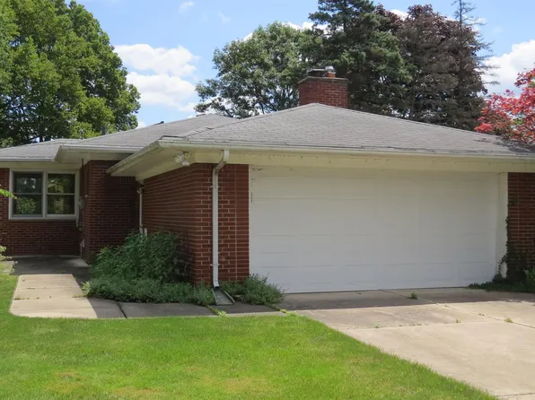 7782 Coventry Ave, Grosse Ile, MI 48138