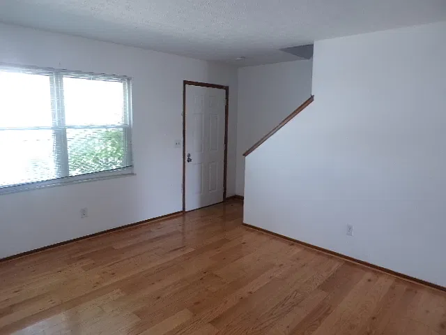 2566 Sawbury Blvd (43235) — Photo 2