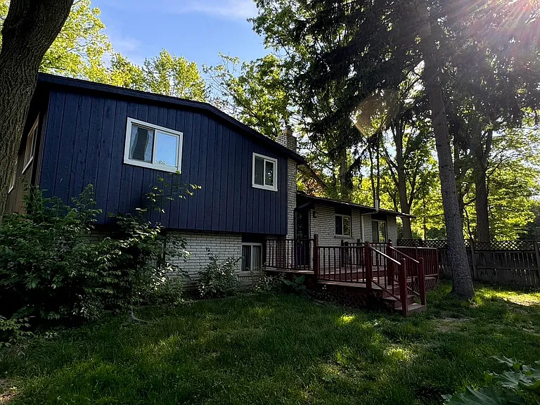 3533 Frederick Dr — Photo 2