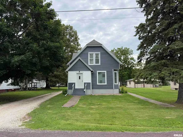 13 Chestnut St, Galesburg, IL 61401