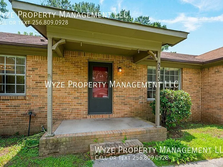 2213 Cecille Dr SW — Photo 44