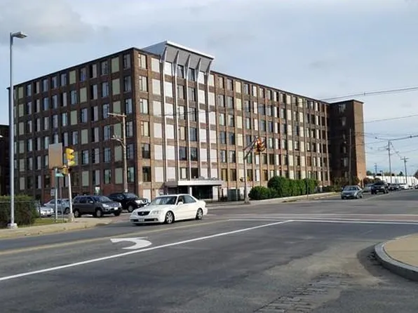 147 Centre St #201, Brockton, MA 02301