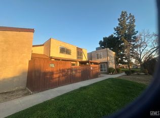 6004 Almendra Ave APT B, Bakersfield, CA 93309