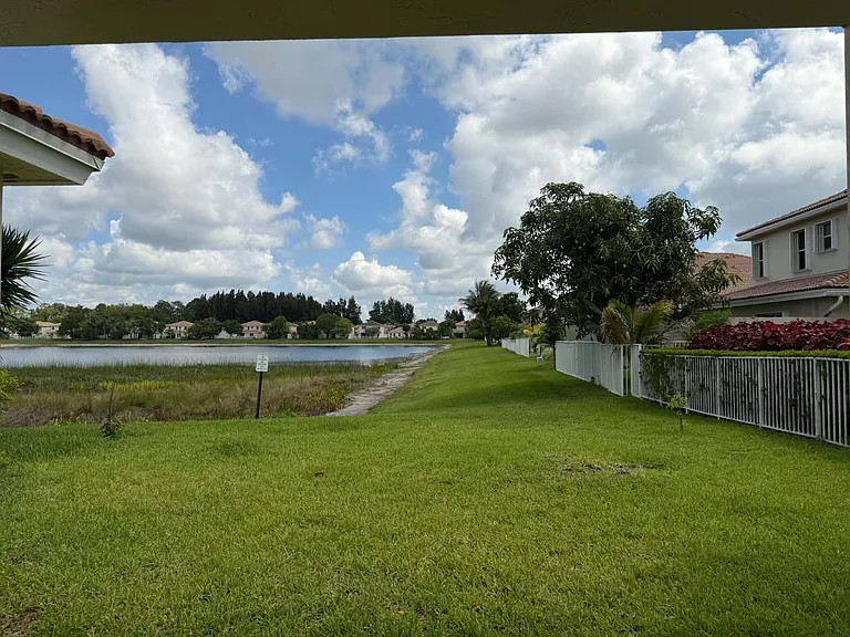 6355 Adriatic Way — Photo 22